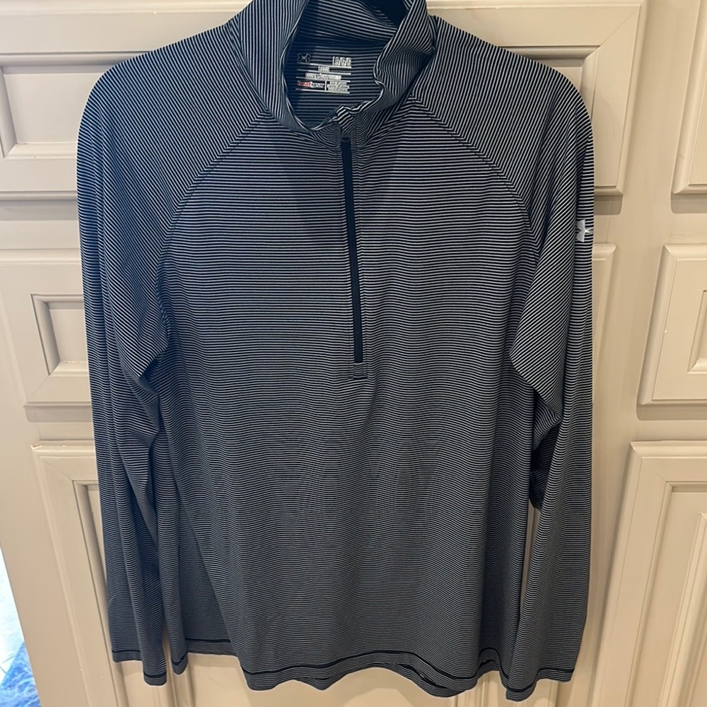 Under Armour Black and White Fitted Long Sleeve Shirt L